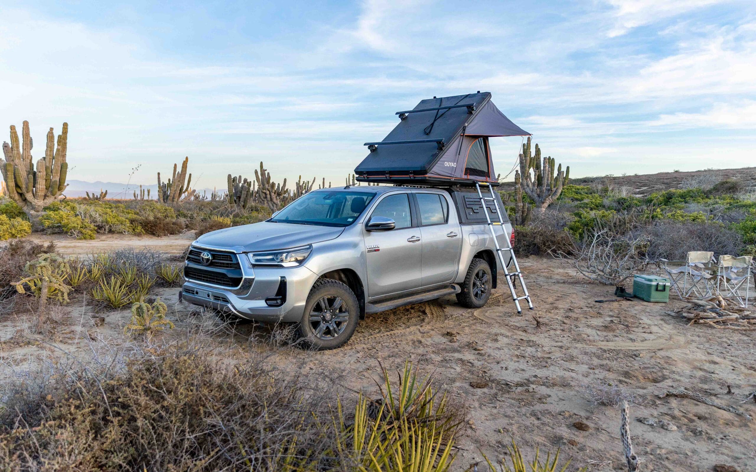 Toyota Hilux 4x4 Camper with pop-up tent for Baja California adventures